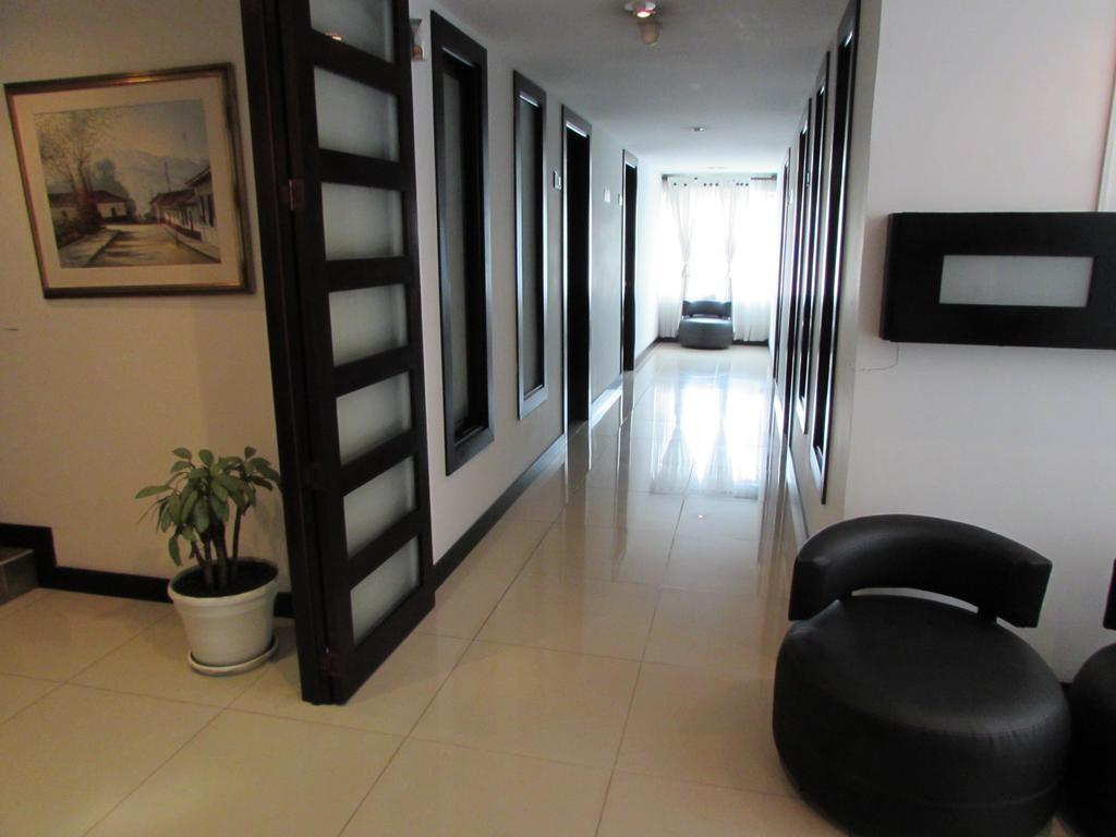 Aw Hotel Connect 33 Bogotá Extérieur photo