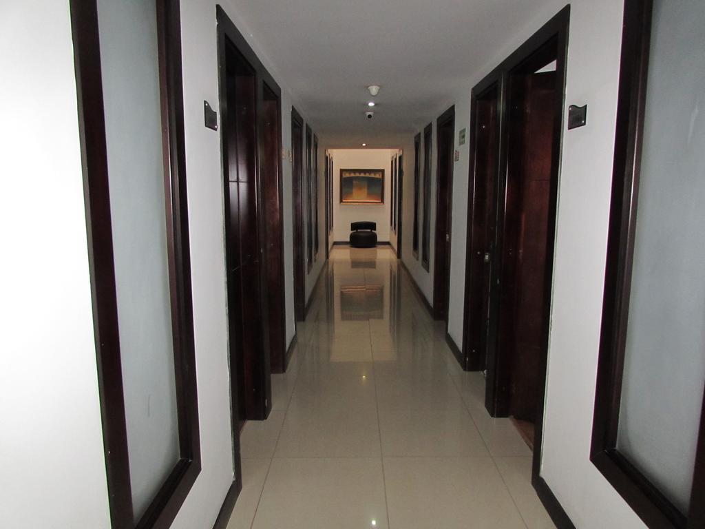 Aw Hotel Connect 33 Bogotá Extérieur photo