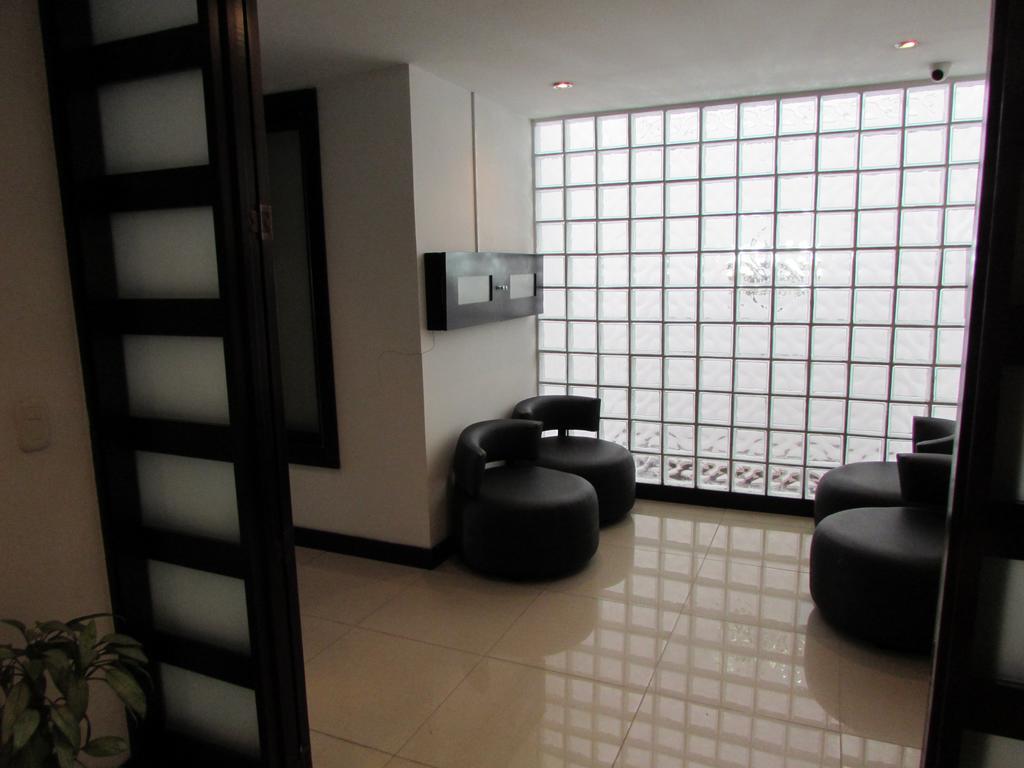 Aw Hotel Connect 33 Bogotá Extérieur photo