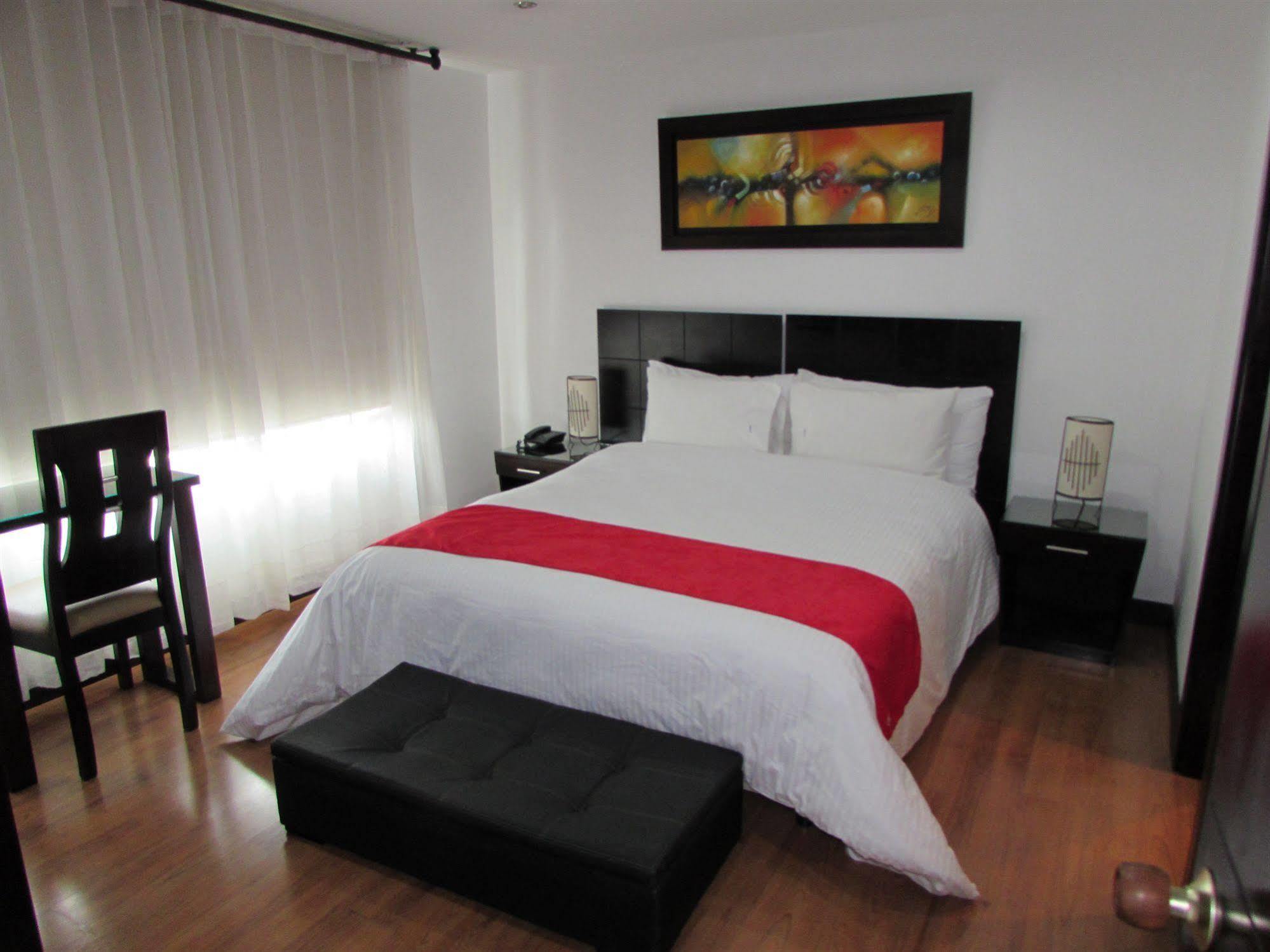 Aw Hotel Connect 33 Bogotá Extérieur photo