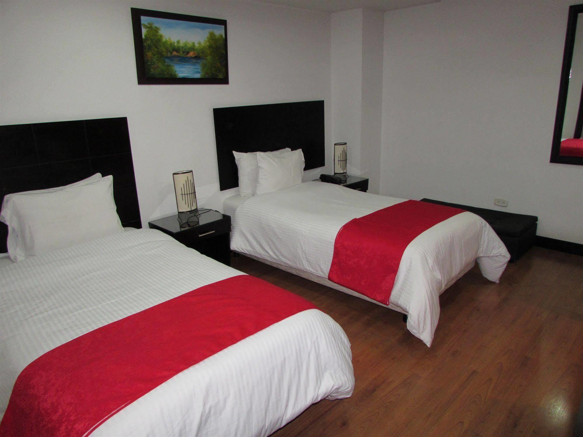Aw Hotel Connect 33 Bogotá Extérieur photo
