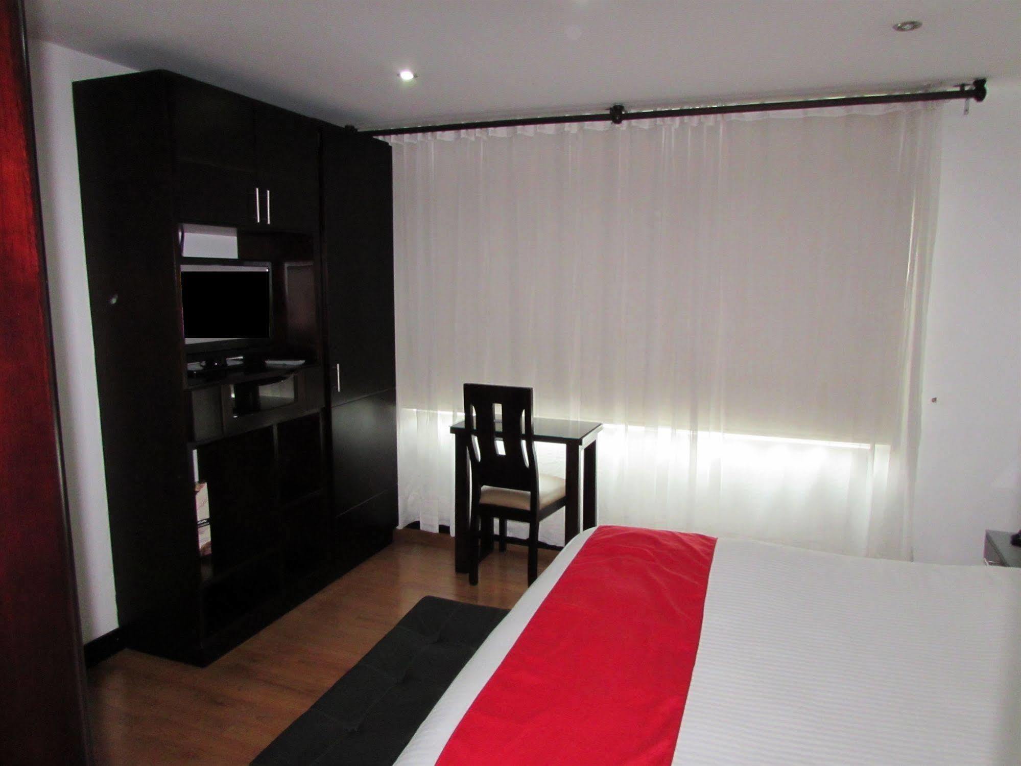 Aw Hotel Connect 33 Bogotá Extérieur photo