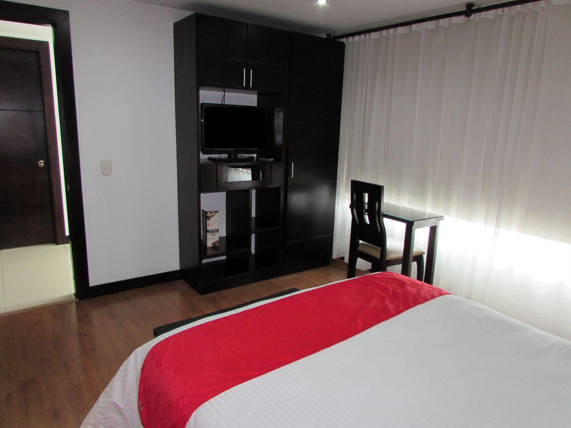 Aw Hotel Connect 33 Bogotá Extérieur photo